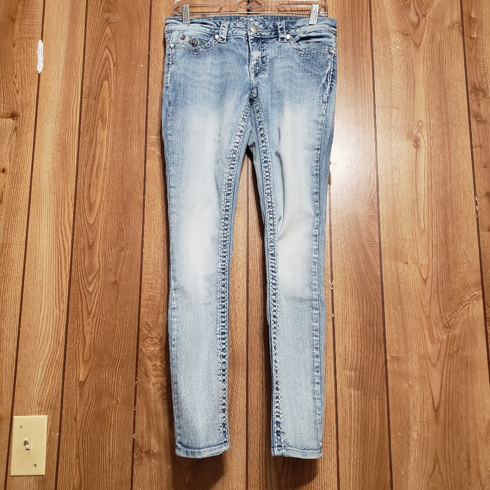Ladies "Paisley Sky" Size 4  Faded Blue, Distressed, Skinny Jeans Low Rise